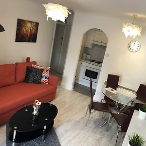 Boutique In City Centre Apartment